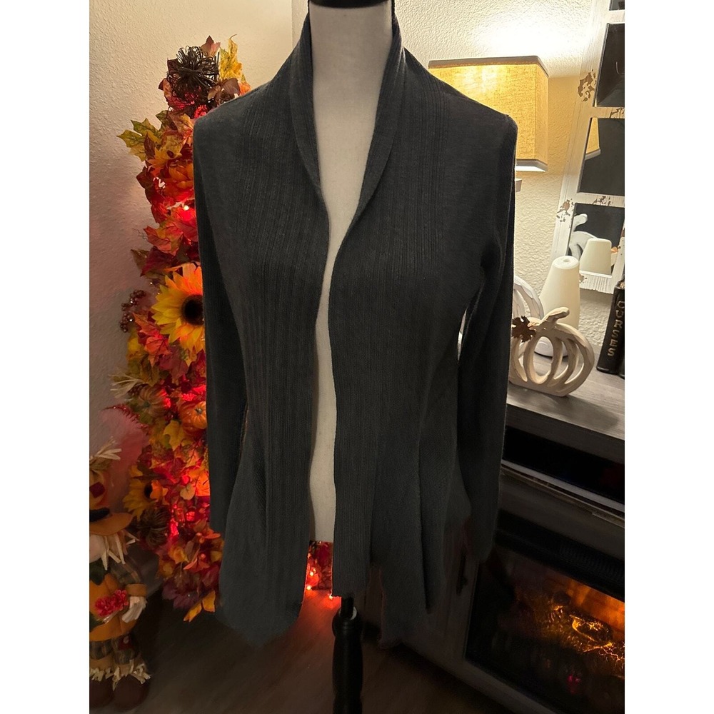 Linda Matthew's cardigan size medium